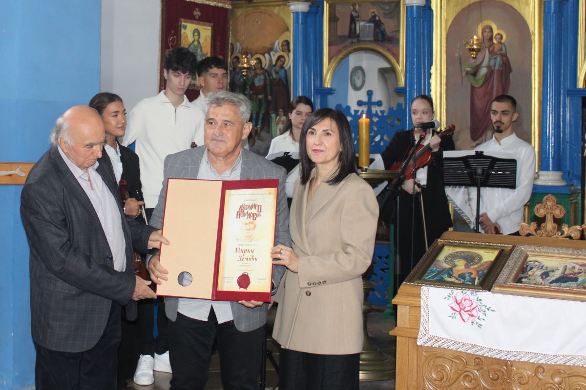 Radivoje Mikić, Mirko Demić i Violeta Milošević
