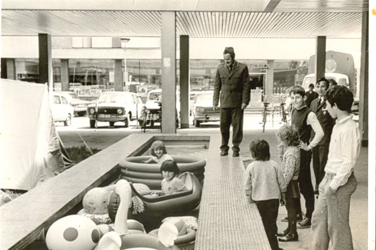 Fontana kod Robne kuće (verovatno 1974.)